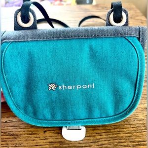 Small Sherpani Cross body wallet.